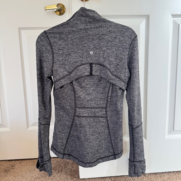 Lululemon define jacket size 6 - Picture 2 of 2
